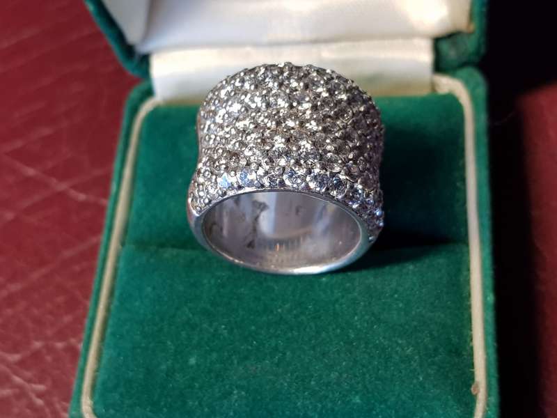 Lovely Heavy Genuine Solid Sterling Silver Ring In Excellent Condition - [18,3 g]