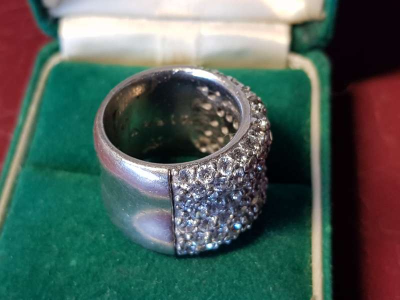 Lovely Heavy Genuine Solid Sterling Silver Ring In Excellent Condition - [18,3 g]