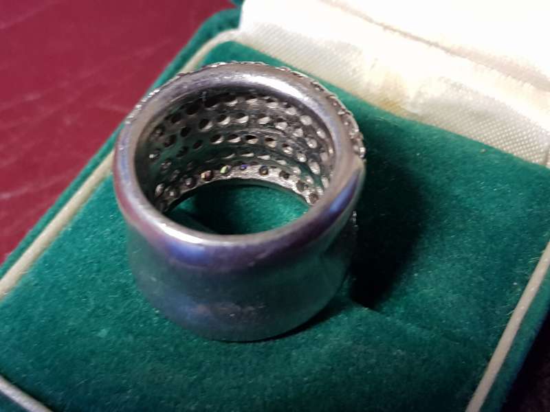 Lovely Heavy Genuine Solid Sterling Silver Ring In Excellent Condition - [18,3 g]