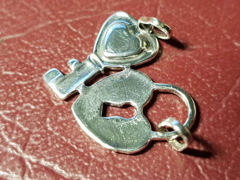 Lovely Genuine Solid Sterling Silver Pendant In Very Good Condition - [2,2 g]
