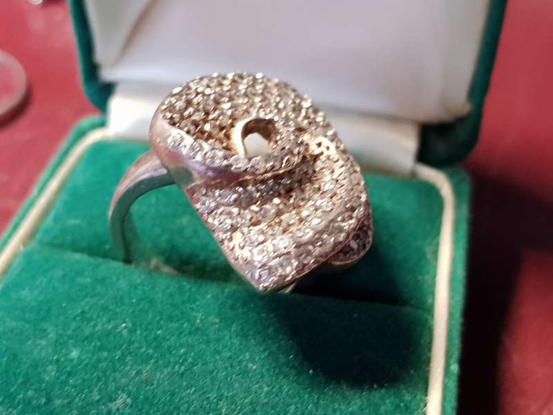 Lovely Genuine Solid Sterling Silver Ring In Excellent Condition - [11,4 g]