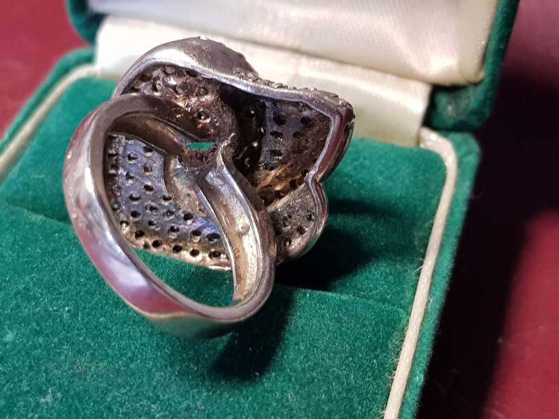 Lovely Genuine Solid Sterling Silver Ring In Excellent Condition - [11,4 g]