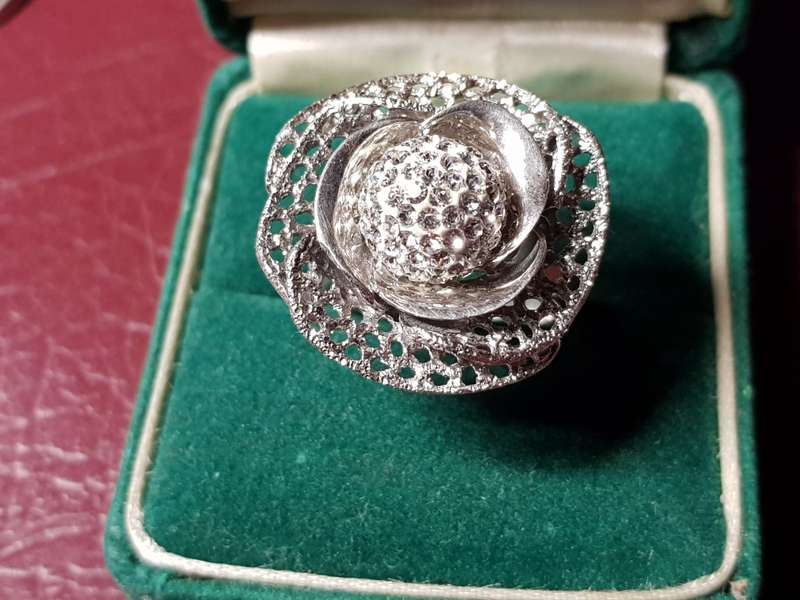 Lovely Genuine Solid Sterling Silver Magie Ring In Perfect Condition - [8,2 g]