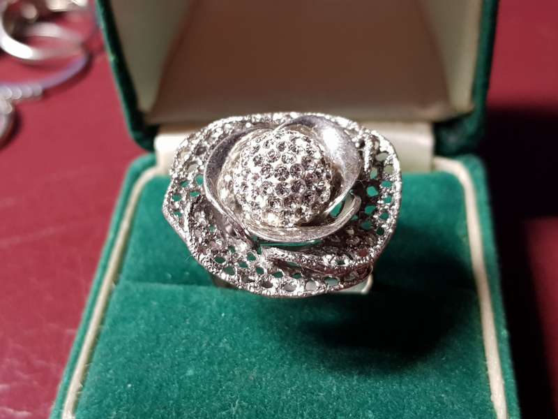 Lovely Genuine Solid Sterling Silver Magie Ring In Perfect Condition - [8,2 g]