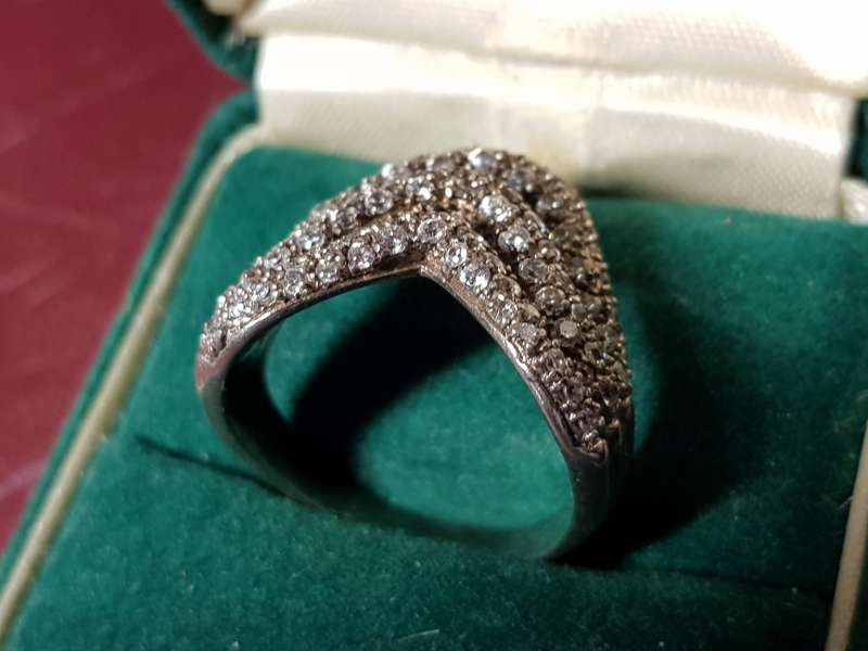 Lovely Genuine Solid Sterling Silver Ring In Very Good Condition - [7,5 g]