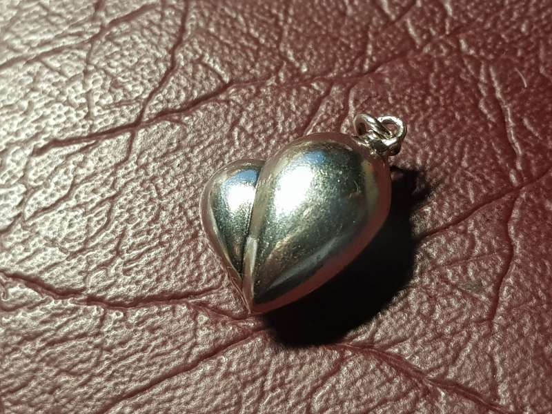 Lovely Genuine Solid Sterling Silver Charm in Very Good Condition - [2,27 g]