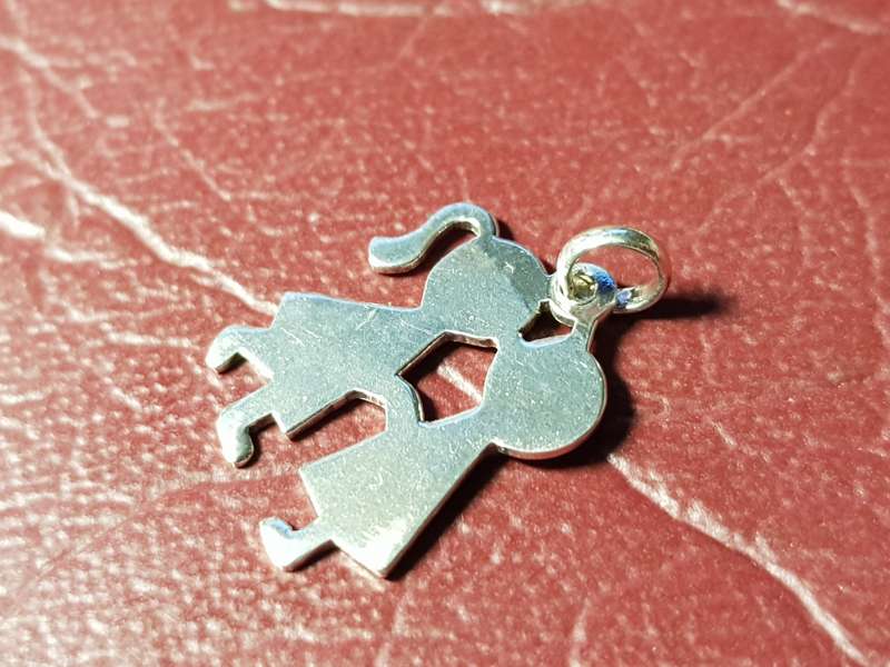 Lovely Genuine Solid Sterling Silver Pendant In Excellent Condition - [Length 18 mm 1 g]
