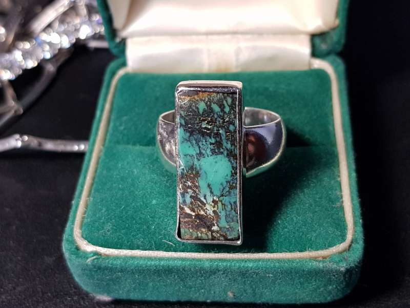 Lovely Genuine Solid Sterling Silver Handmade Ring In Very Good Condition - [11,5 g]