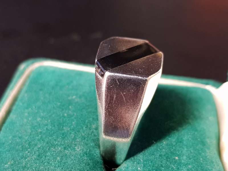 Lovely Genuine Solid Sterling Silver Ring In Very Good Condition - [6,25 g]