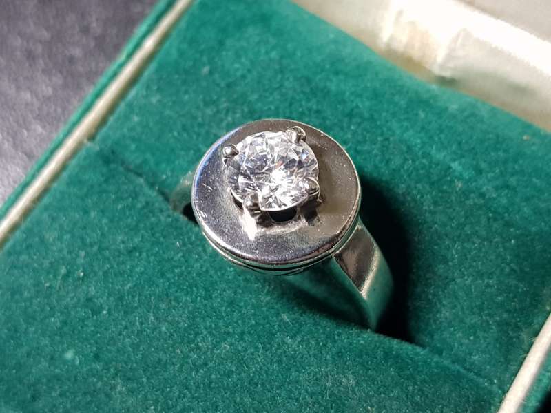 Lovely Genuine Solid Sterling Silver Ring In Excellent Condition - [5,49 g]