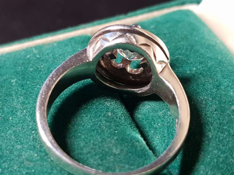 Lovely Genuine Solid Sterling Silver Ring In Excellent Condition - [5,49 g]