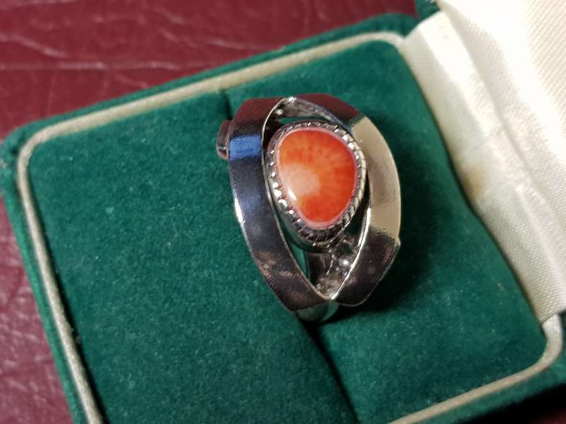 Lovely Genuine Solid Sterling Silver Ring With Gemstone In Excellent Condition - [9.4 g]