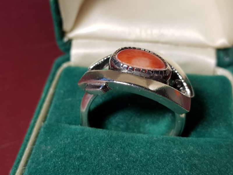 Lovely Genuine Solid Sterling Silver Ring With Gemstone In Excellent Condition - [9.4 g]