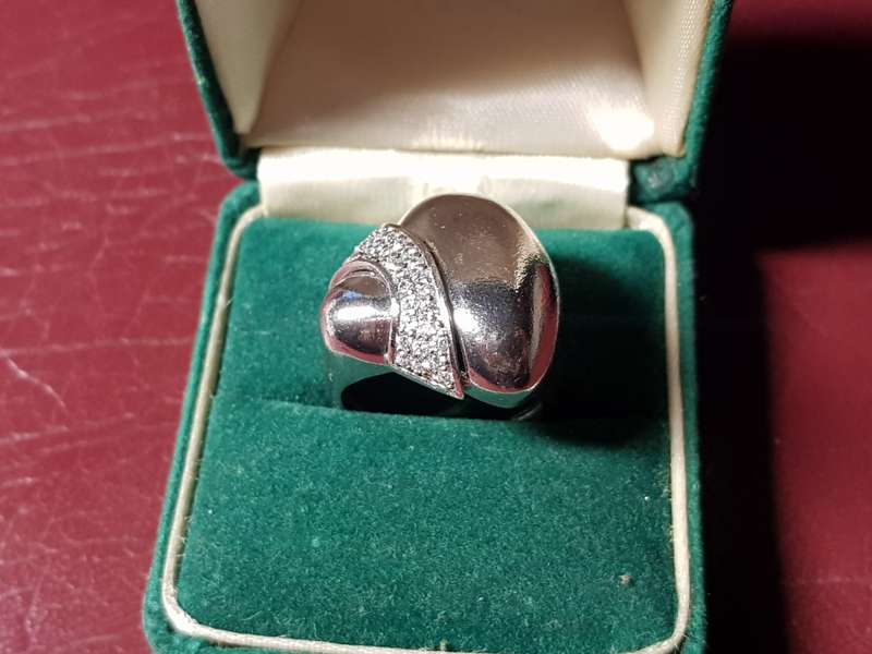 Lovely Genuine Solid Sterling Silver Ring In Very Good Condition - [7,6 g]