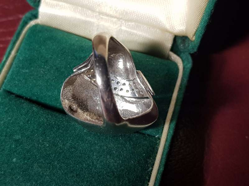 Lovely Genuine Solid Sterling Silver Ring In Very Good Condition - [7,6 g]