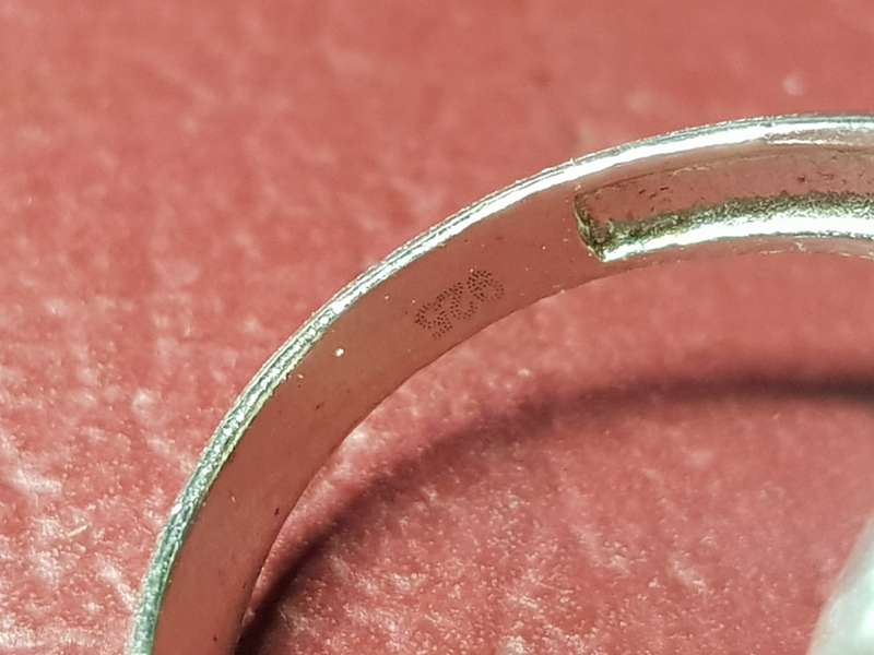 Lovely Genuine Solid Sterling Silver Ring In Very Good Condition - [7,6 g]