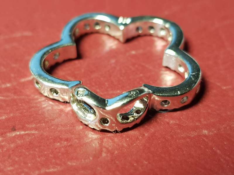 Lovely Genuine Solid Sterling Silver Pendant in Excellent Condition - [3,4 g]