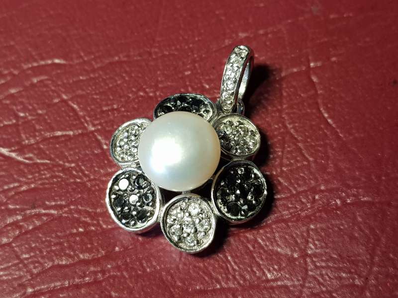 Lovely Genuine Solid Sterling Silver Pendant In Excellent Condition - [7,4 g]