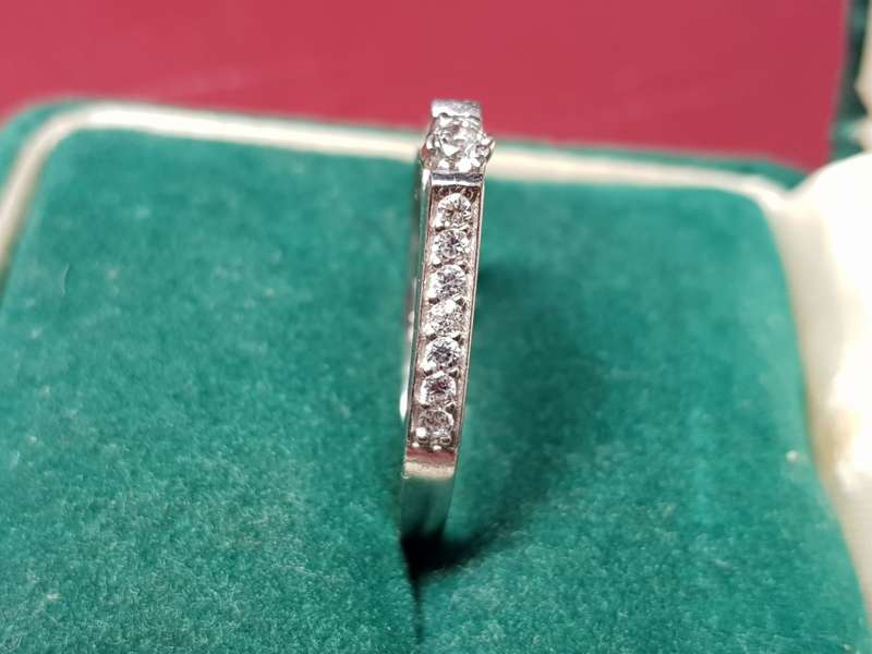 Lovely Genuine Solid Sterling Silver Ring In Excellent Condition - [2,1 g]