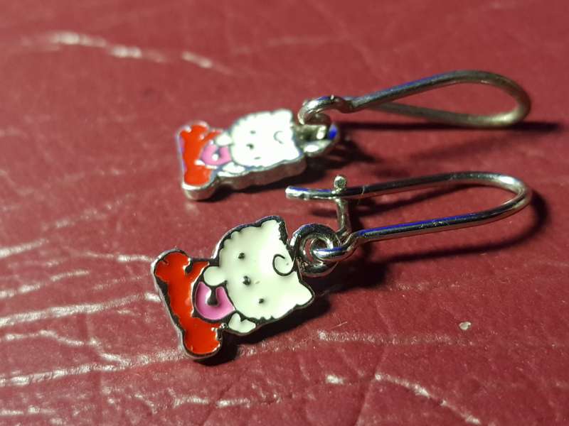 Lovely Genuine Solid Sterling Silver Earrings in Excellent Condition - [1,7 g]