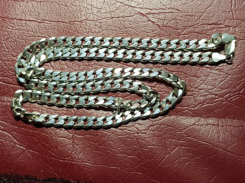 Lovely Heavy Solid Sterling Silver Necklace With Italian Clasp In Excellent Condition. [63,8 g]*