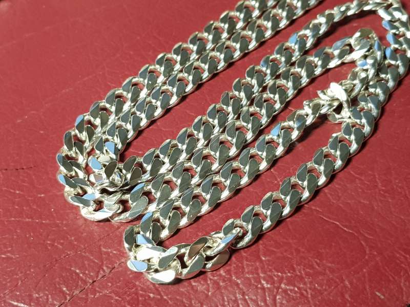Lovely Heavy Solid Sterling Silver Necklace With Italian Clasp In Excellent Condition. [63,8 g]*