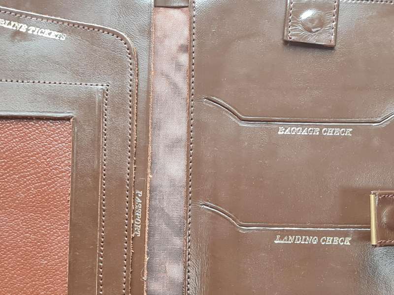 BUSHBUCK LEATHER CARD AND DOCUMENT HOLDER AS GOOD AS NEW.
