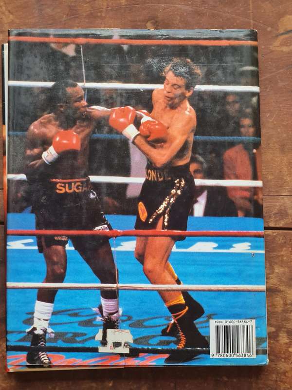 THE HAMLYN ENCYCLOPEDIA OF BOXING BY GILBERT ODD IN EXCELLENT CONDITION.