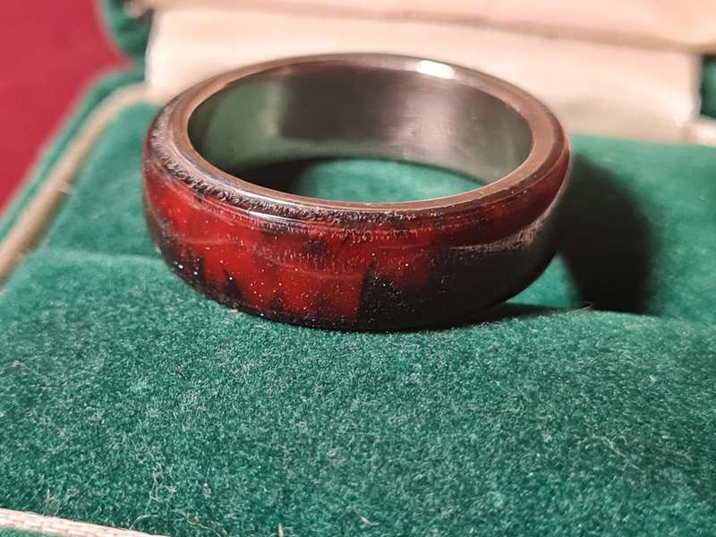 RING MADE FROM A 1980 C.O.I.N. FROM SPAIN IN EXCELLENT CONDITION.