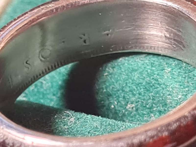 RING MADE FROM A 1980 C.O.I.N. FROM SPAIN IN EXCELLENT CONDITION.