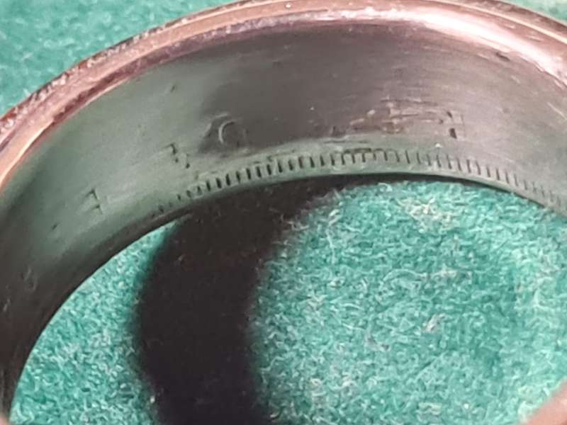 RING MADE FROM A 1980 C.O.I.N. FROM SPAIN IN EXCELLENT CONDITION.