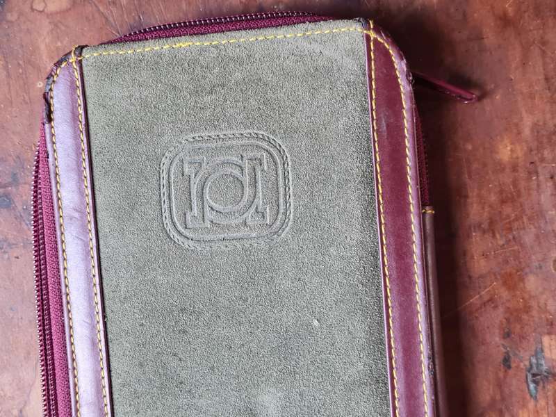 A Elegant Holder In Excellent Condition.