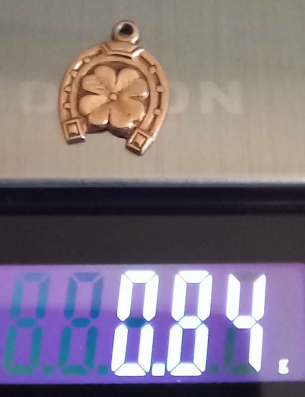 Vintage 9ct Gold lucky charm horse shoe and 4 leaf clover
