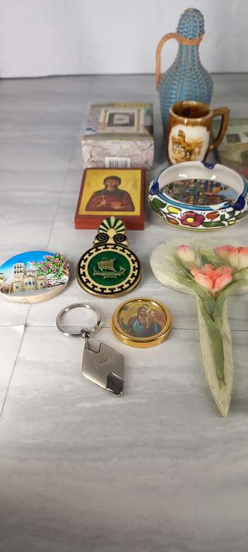 Large Lot of Trinket / Collectibles