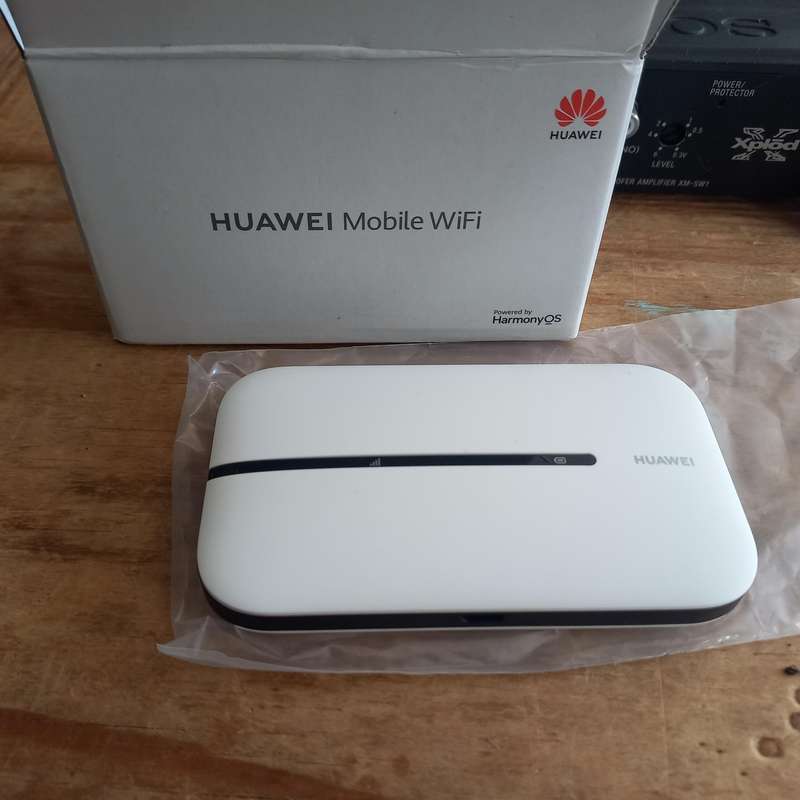 Huawei e5873-230a pocket router / wifi