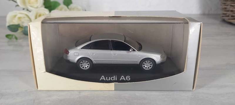 Audi A6 1:43 by Minichamps