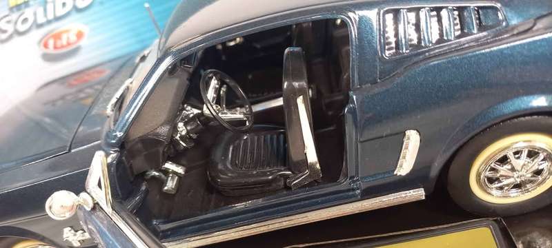Ford Mustang Fastback 1965 by Solido 1:18 scale