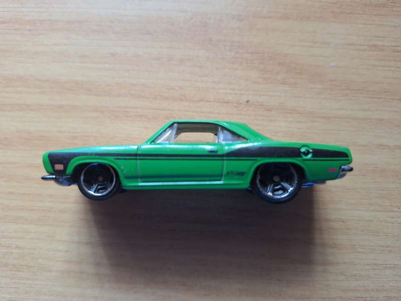 Hotwheel Plymouth 1968 Burracuda Formula S die cast model