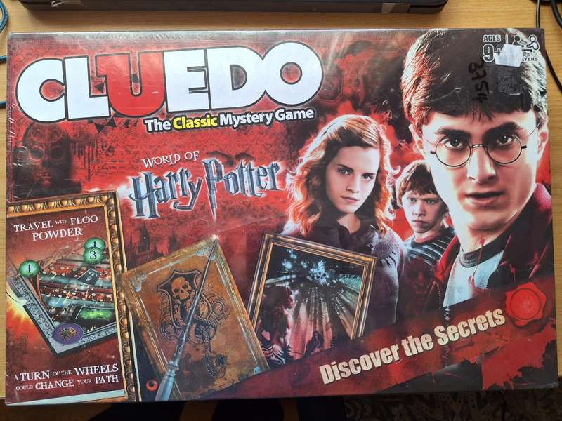 Harry Potter Cluedo - The Classic mistery Game - still sealed