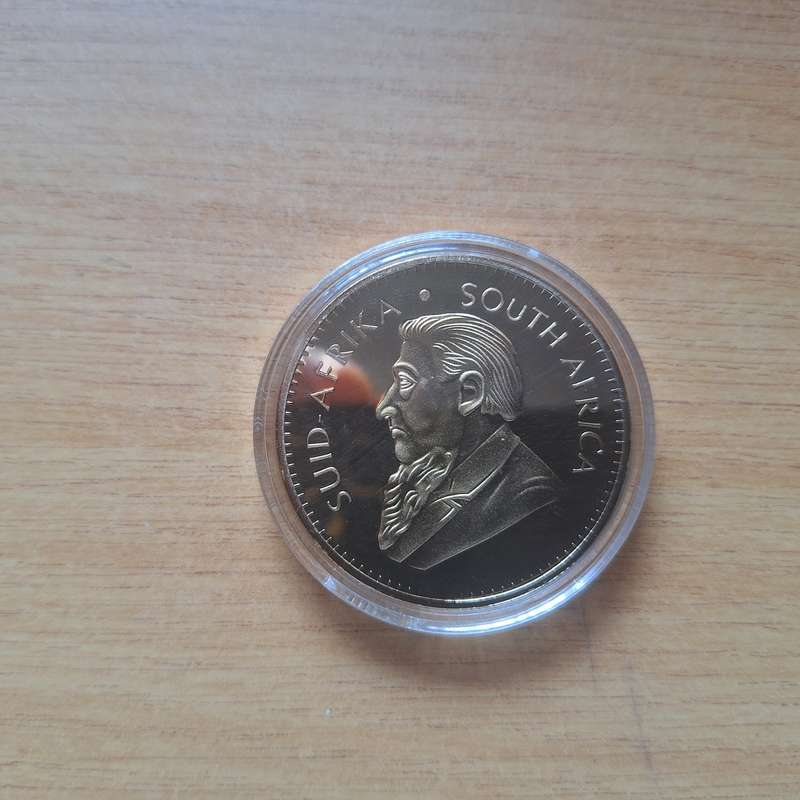 Paul Kruger replica gold color Krugerrand  coin in capsule