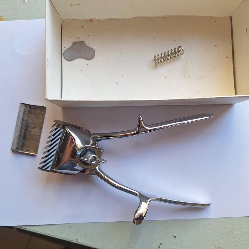 Vintage hair clipper in great condition