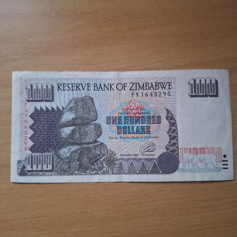 Zimbabwe 100 dollar note from 1995