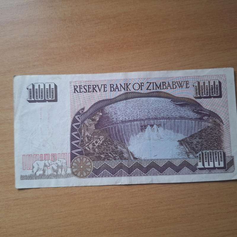 Zimbabwe 100 dollar note from 1995