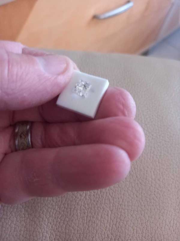 1.37ct Princess cut Diamond E Vs2 2EX (CVD)