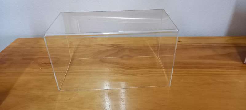 Display Case Acrylic   Scale 1/24   D/Case  For Display of Models ( 2 x Sc 1/43 ) Good to Excellent