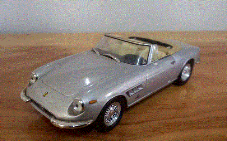 Ferrari 336 GTB  Spider  Die Cast Model    Scale 1/43  T Make