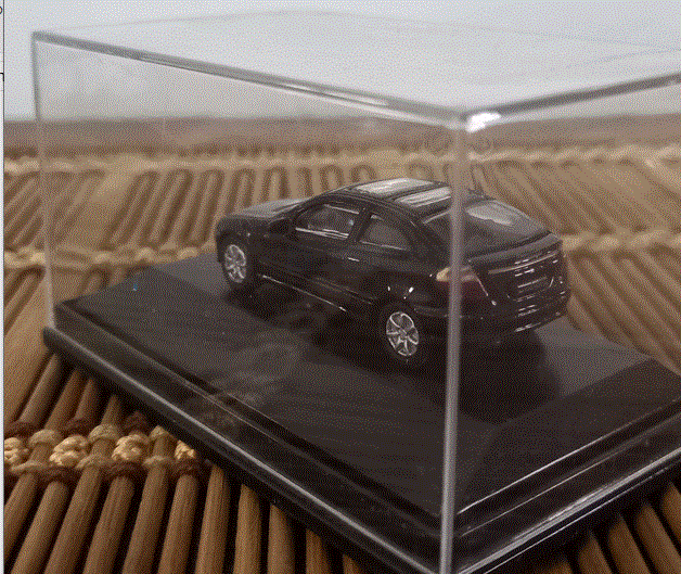 Mercedes Benz C Class Die Cast Model  1/87   -HO   New in D/Box - Cute