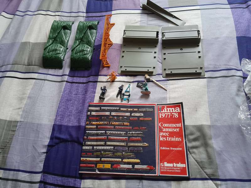 Lima Train accessories