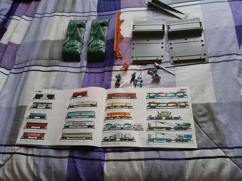 Lima Train accessories