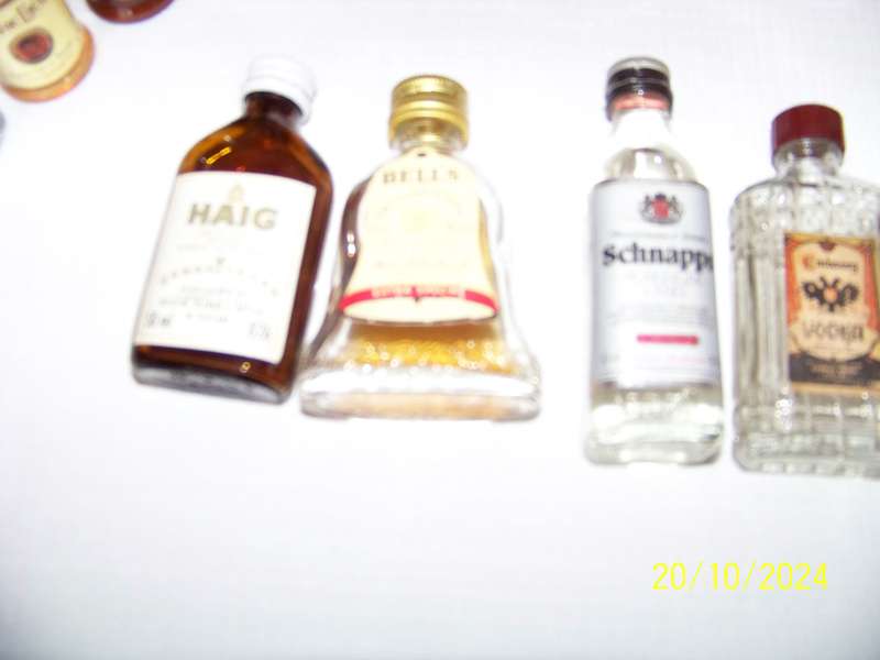 Bar display smalls